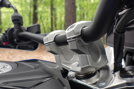 Evotech Performance podwyższenie kierownicy - BMW R 1300 GS Adventure Triple Black (2024+)